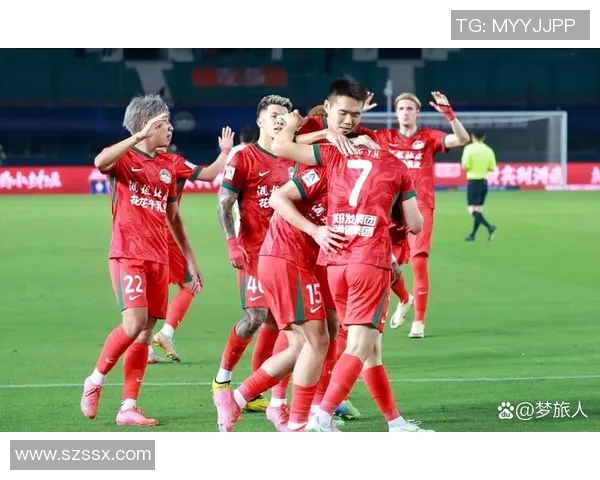 足球明星为何在场上显得如此胆怯与不自信的深层原因探讨