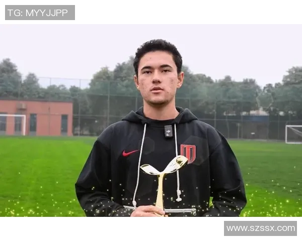 上海足球新星崭露头角引发关注明星球员纷纷加盟助力球队发展