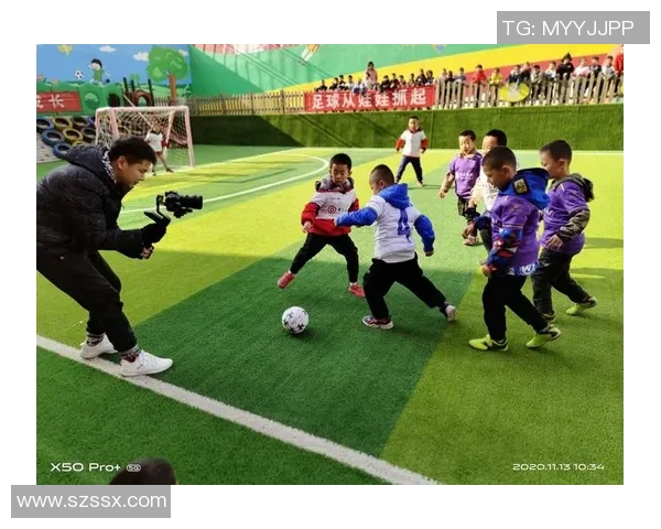 探访韩国足球明星的生活与训练背后故事揭秘