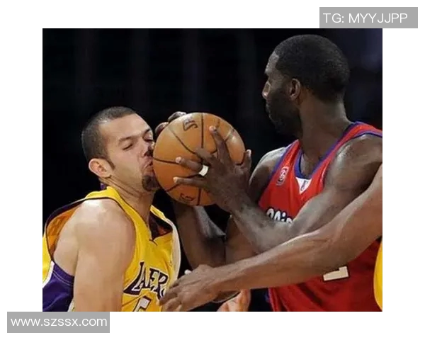 越南足球明星搞笑瞬间合集让你捧腹大笑的精彩视频 越南足球明星搞笑瞬间合集让你捧腹大笑的精彩视频